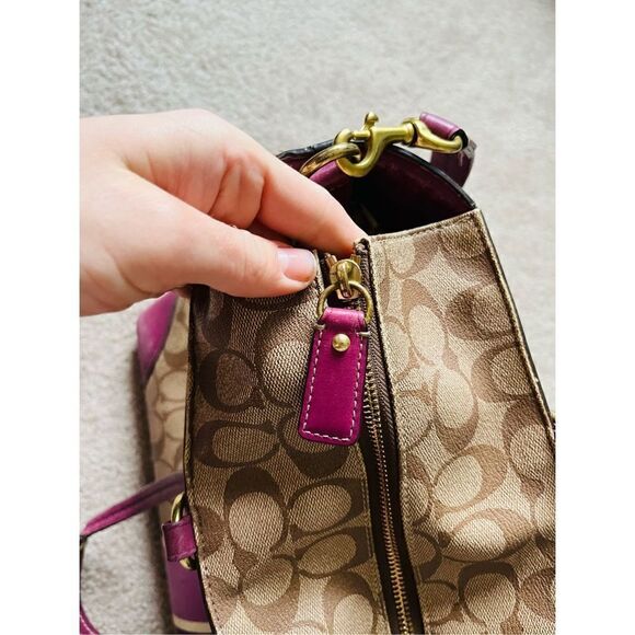 COACH LEATHER CARRYALL IN SIGNATURE CANVAS KHAKI LILAC LEATHER TOTE BAG - Picture 16 of 16